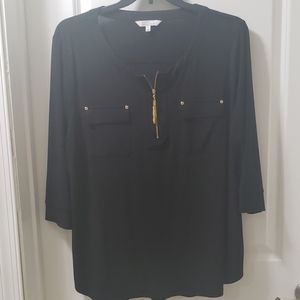 Black with gold zipper front 3/4 sleeve blouse